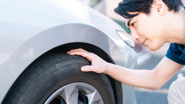 車のタイヤがパンク！正しい対処法と予防策